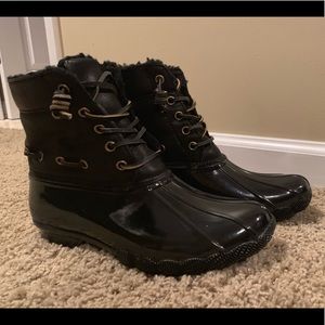 *NEVER WORN* - STEVE MADDEN Snow/Rain Boots Sz 9